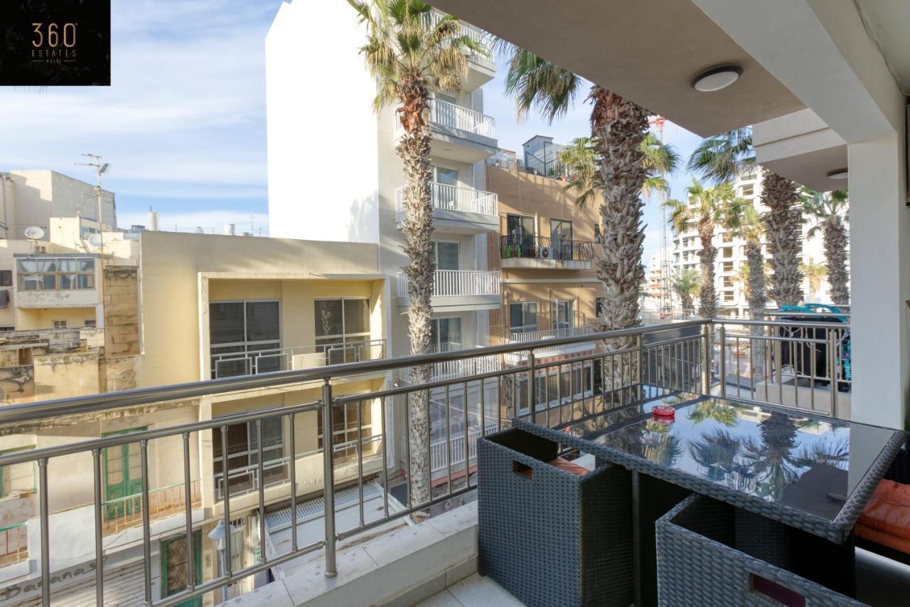 Charming Home Meters From The Seafront With Terrace By 360 Estates セント・ポールズ・ベイ エクステリア 写真