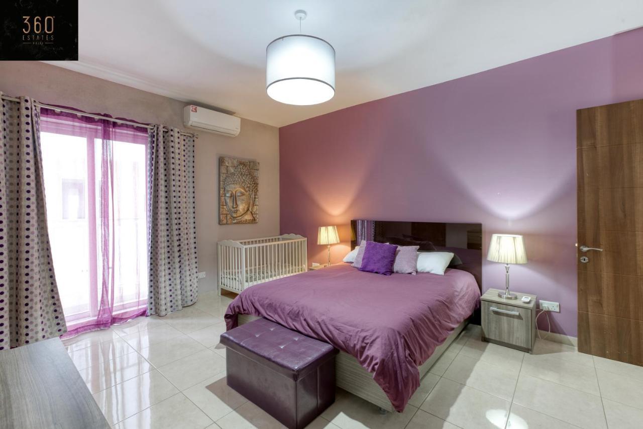 Charming Home Meters From The Seafront With Terrace By 360 Estates セント・ポールズ・ベイ エクステリア 写真